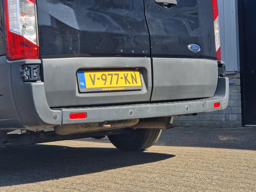 32354993-6.jpg