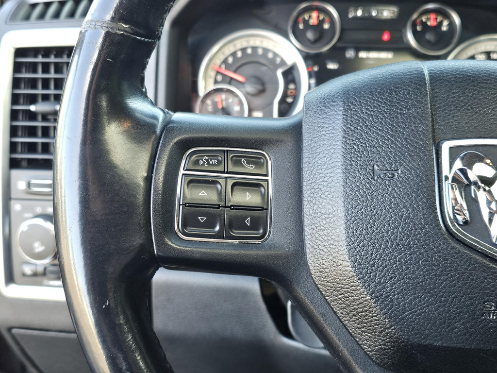 37700093-18.jpg