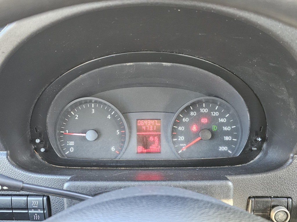 37887463-17.jpg