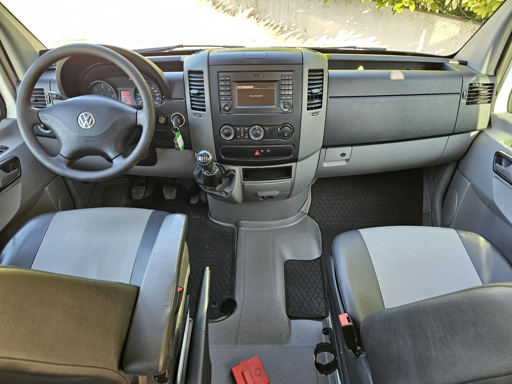 37887463-24.jpg