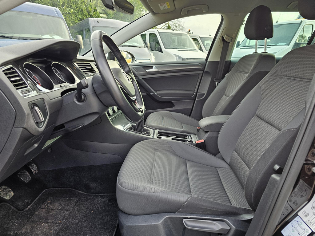 38795580-6.jpg