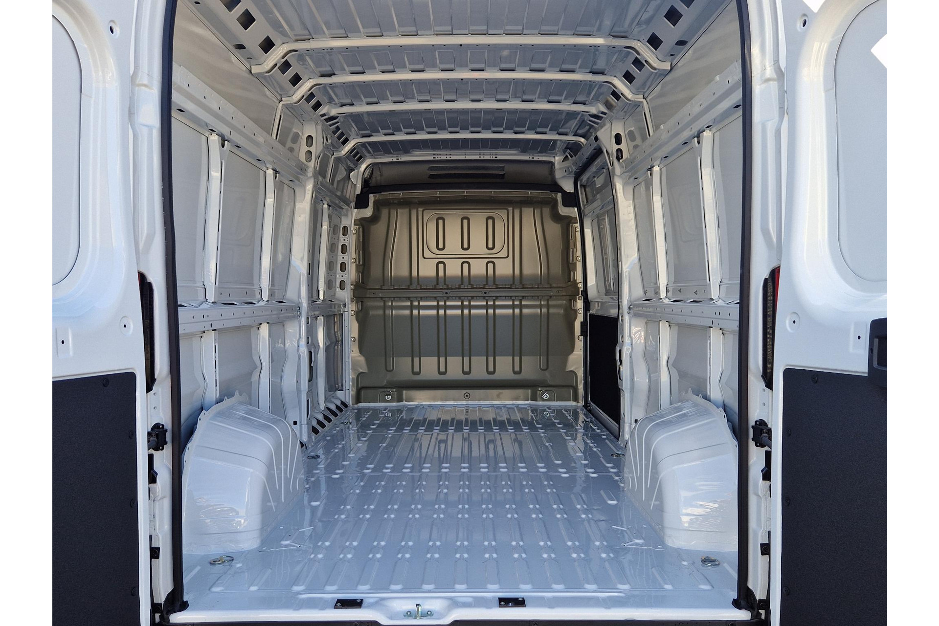 Opel Movano 2.2D 165PK L3H2 Edition CLIMA CRUISE NIEUW 39006545-17.jpg | Autobedrijf Gerard Vulink