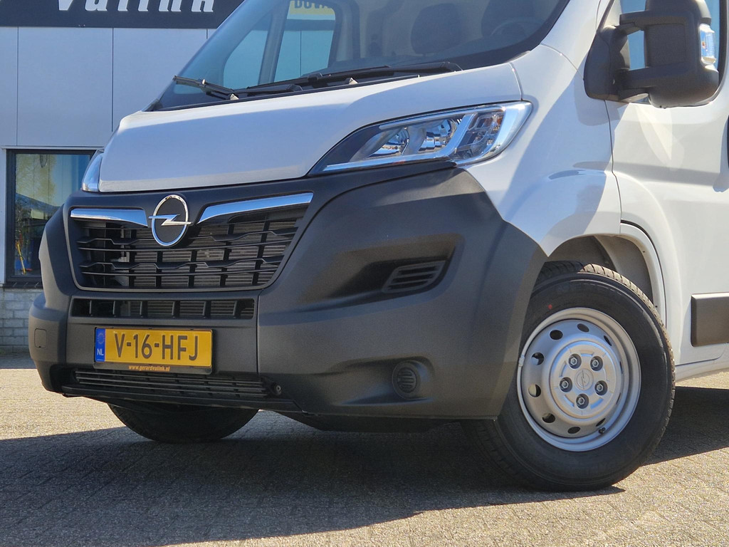 39008413-2.jpg