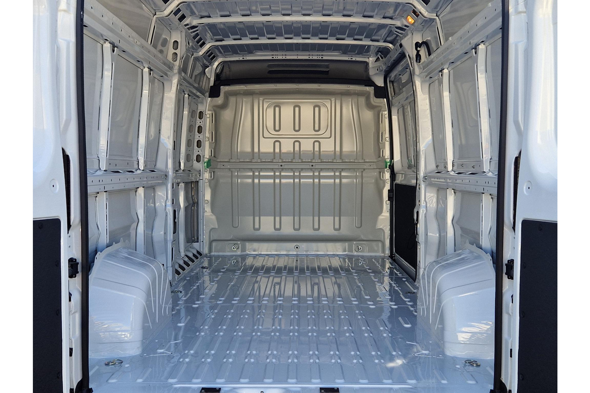 Opel Movano 2.2D 165PK L3H2 Edition ECC CRUISE NIEUW 8 KM 39008413-21.jpg | Autobedrijf Gerard Vulink