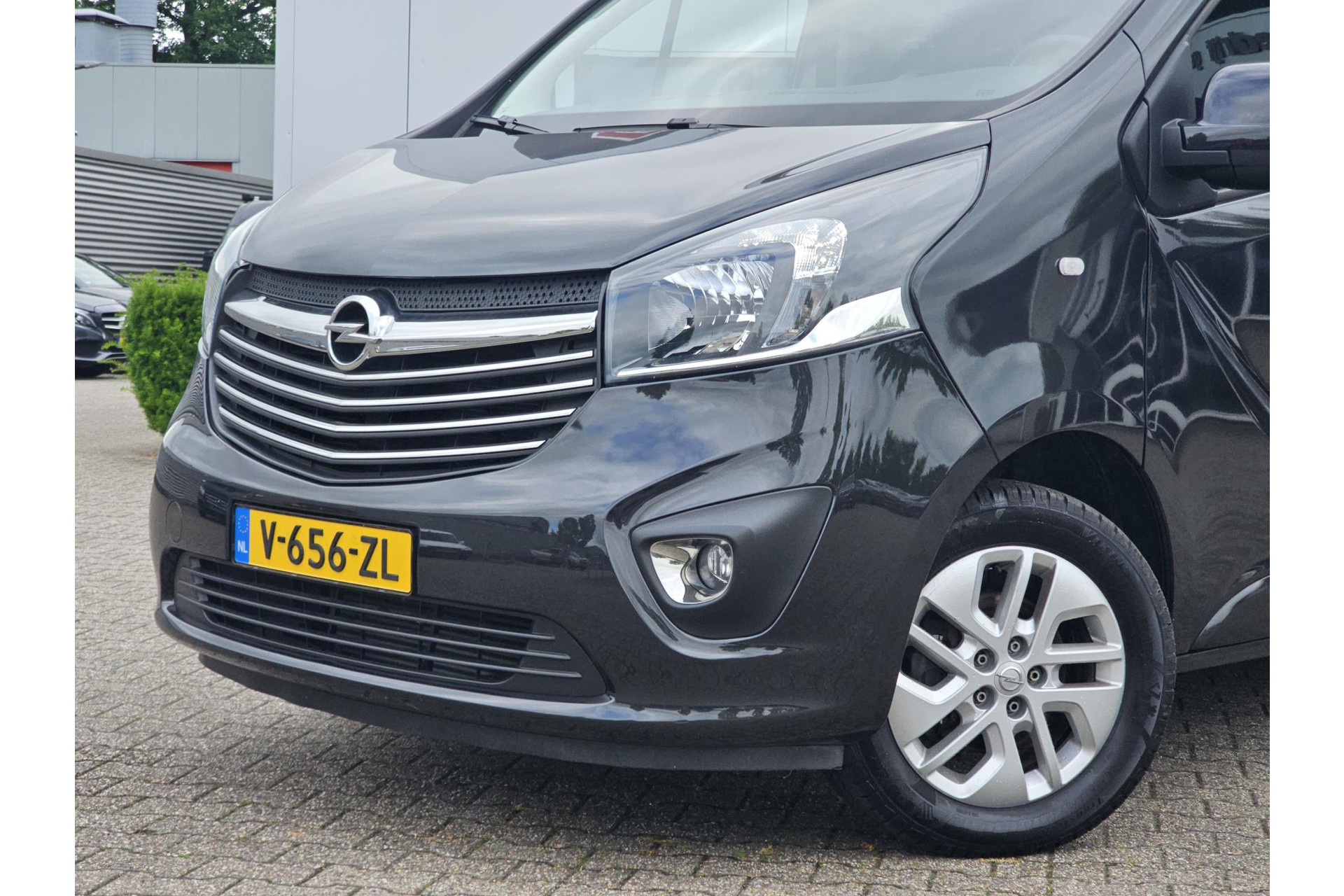 Opel Vivaro 1.6 CDTI L2H1 125PK 5 PERS SPORT CRUISE CAMERA NAV 39250978-1.jpg | Autobedrijf Gerard Vulink