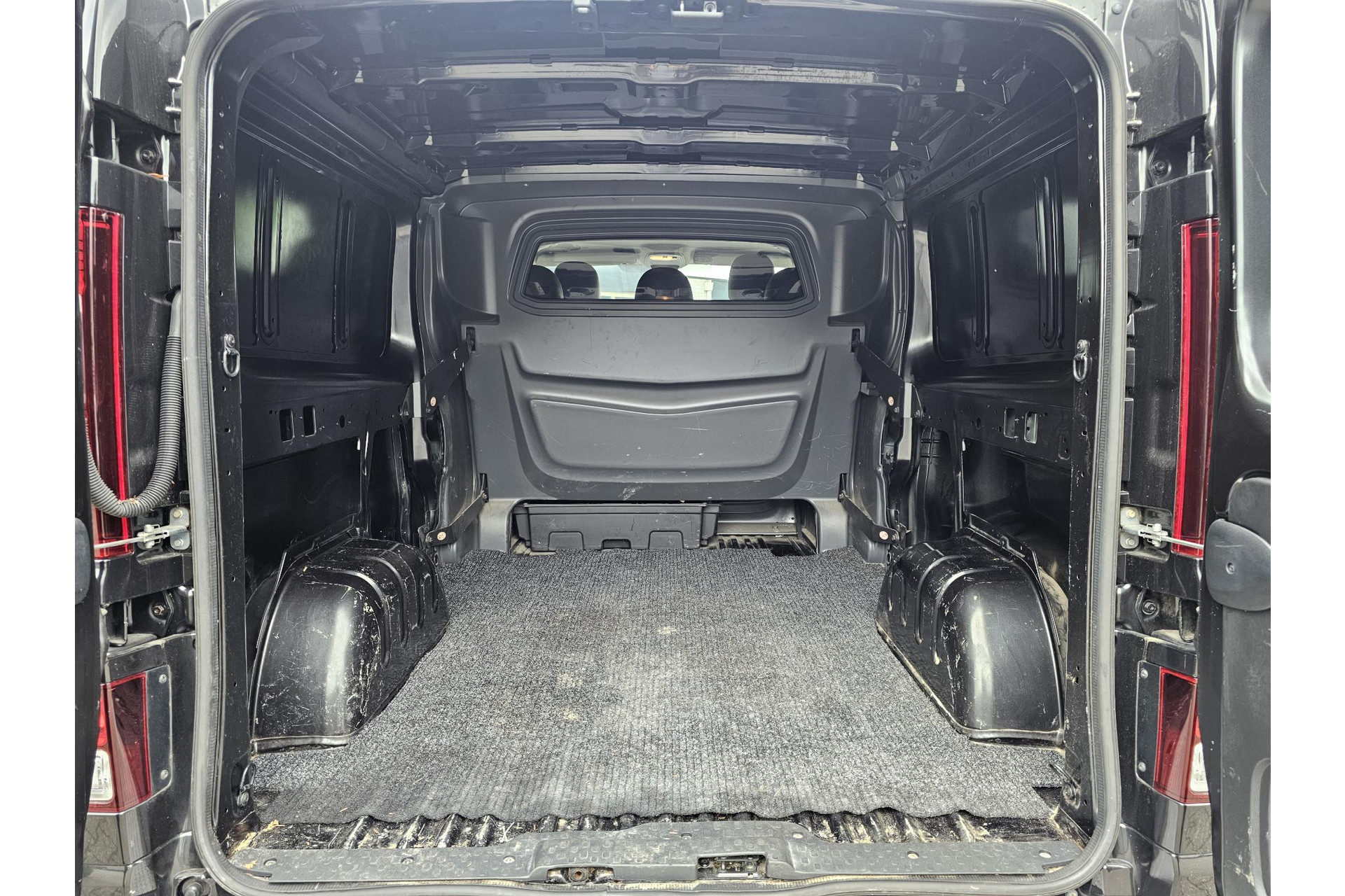 Opel Vivaro 1.6 CDTI L2H1 125PK 5 PERS SPORT CRUISE CAMERA NAV 39250978-18.jpg | Autobedrijf Gerard Vulink