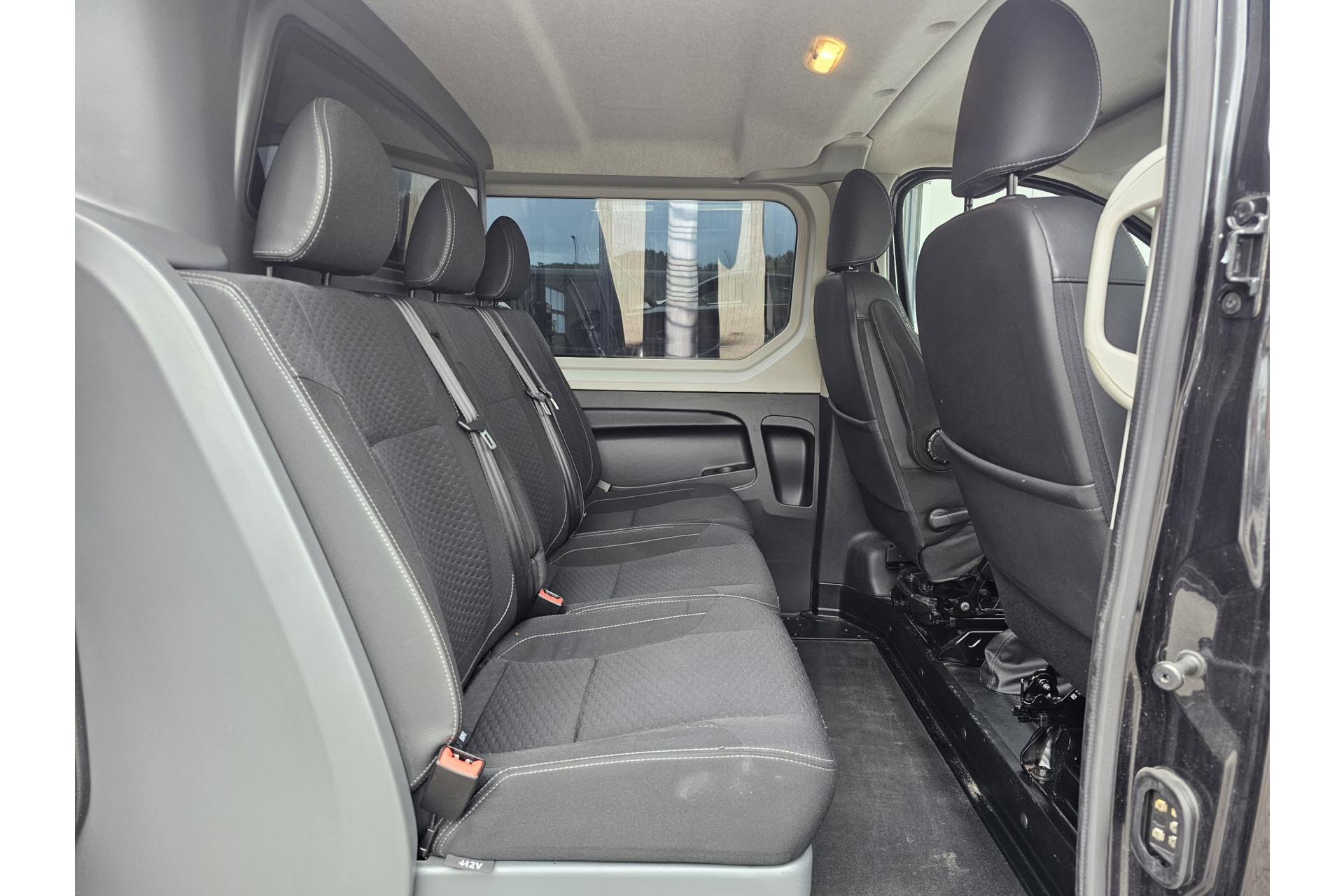 Opel Vivaro 1.6 CDTI L2H1 125PK 5 PERS SPORT CRUISE CAMERA NAV 39250978-19.jpg | Autobedrijf Gerard Vulink