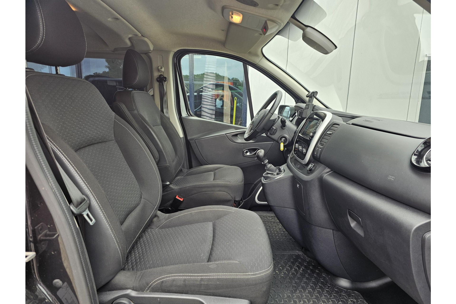 Opel Vivaro 1.6 CDTI L2H1 125PK 5 PERS SPORT CRUISE CAMERA NAV 39250978-21.jpg | Autobedrijf Gerard Vulink