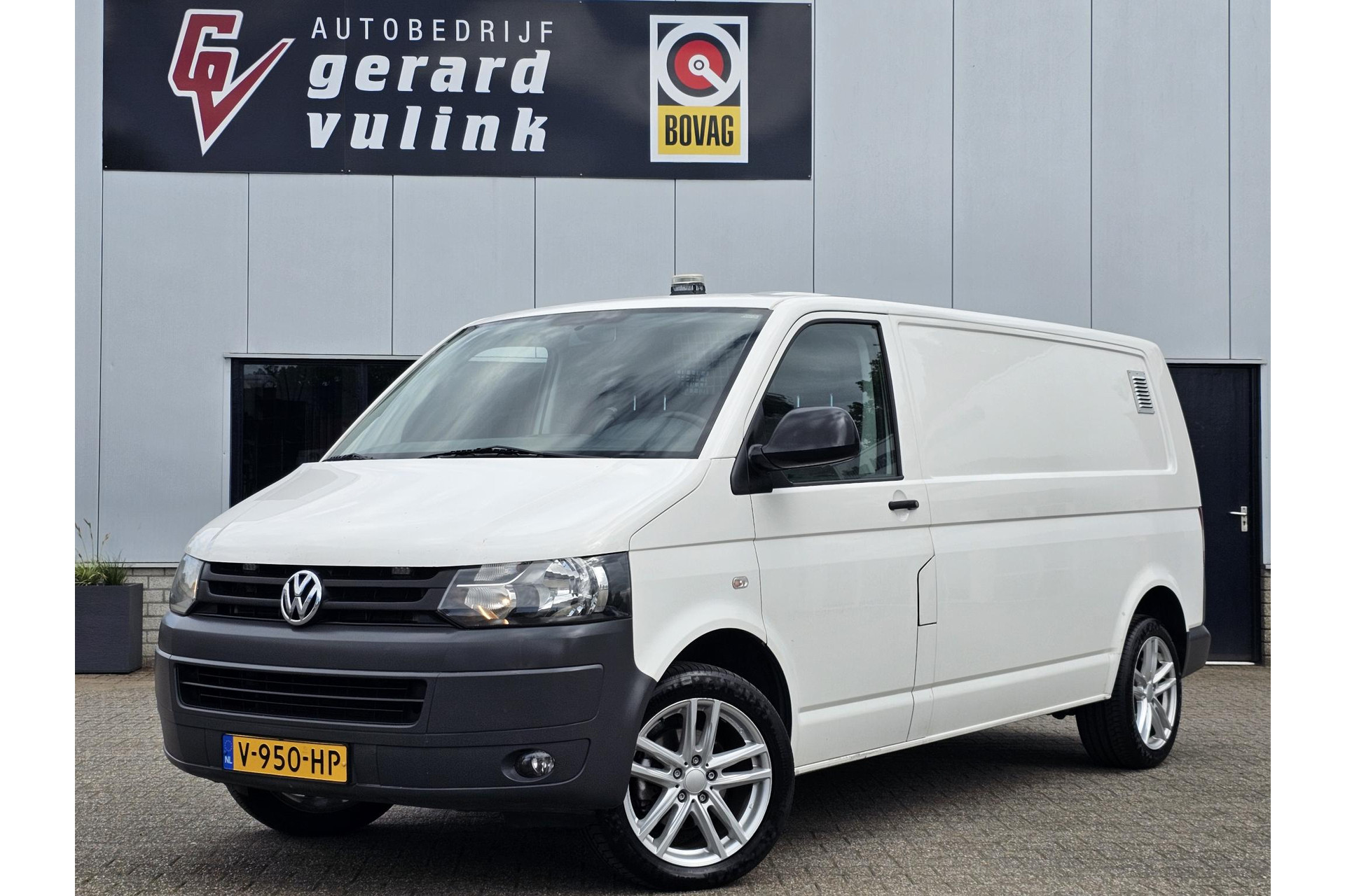 Volkswagen Transporter 2.0 TDI L2H1 Comfortline 4-Motion CRUISE TREKHAAK 40338636-0.jpg | Autobedrijf Gerard Vulink