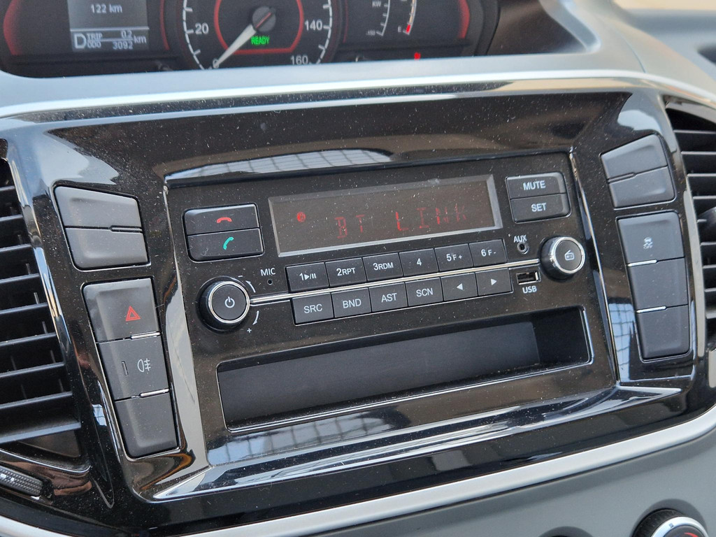 41132985-18.jpg