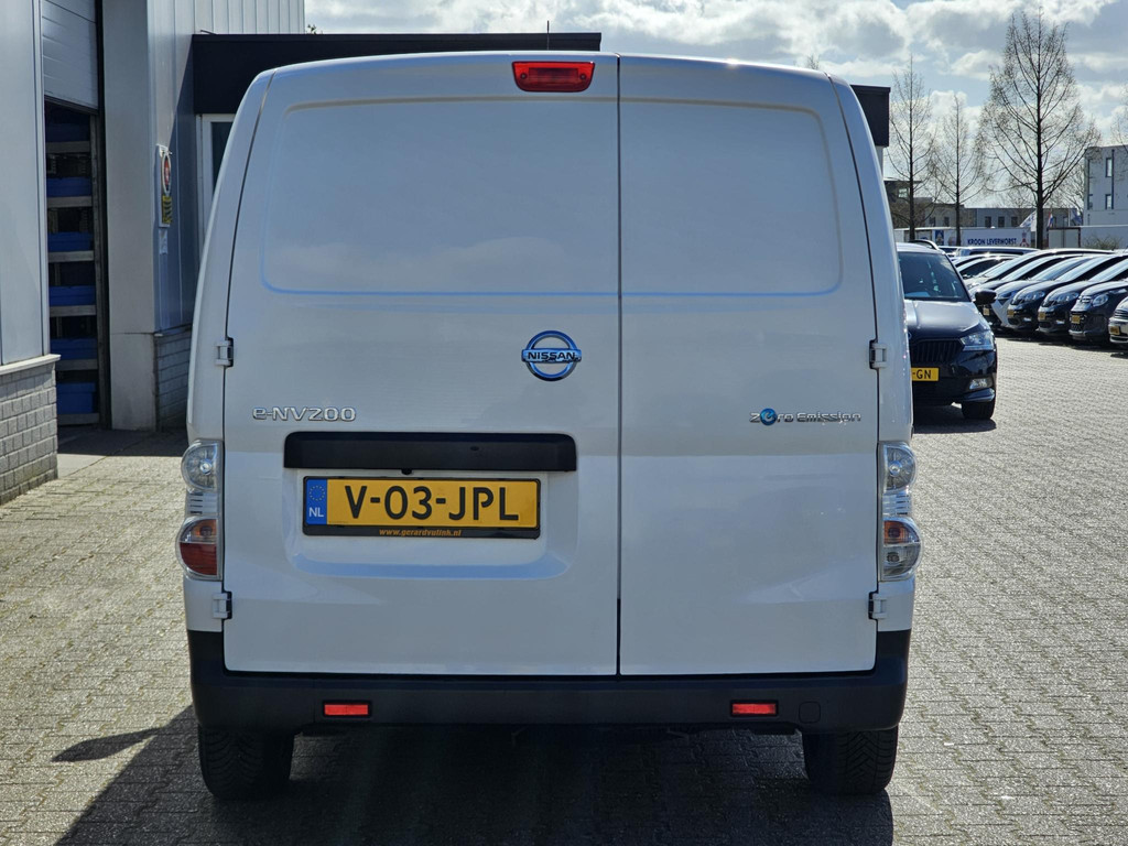 41255936-17.jpg