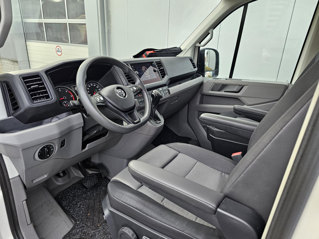 41560556-6.jpg