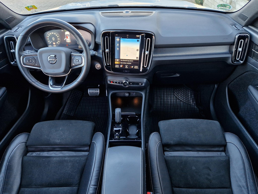 41597122-10.jpg