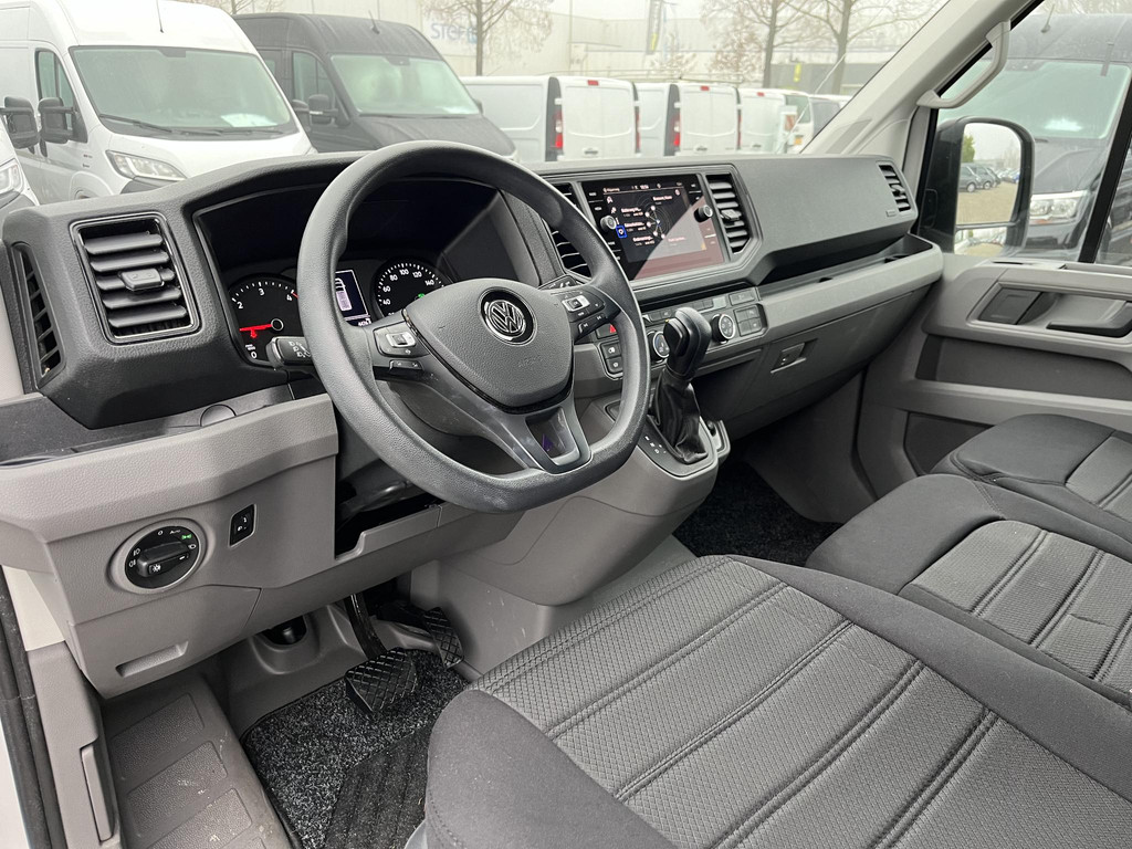 41911268-7.jpg