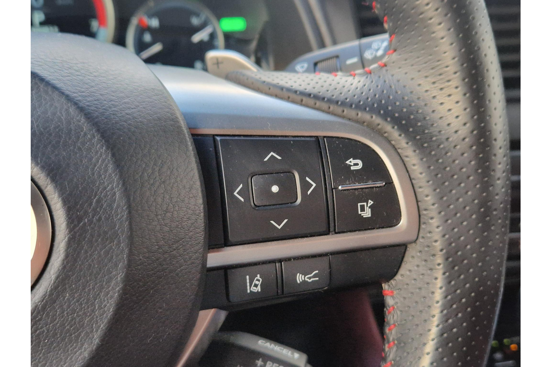 Lexus RX 450h 4WD F Sport Line MARK LEVINSON TREKHAAK LEER 42295929-16.jpg | Autobedrijf Gerard Vulink