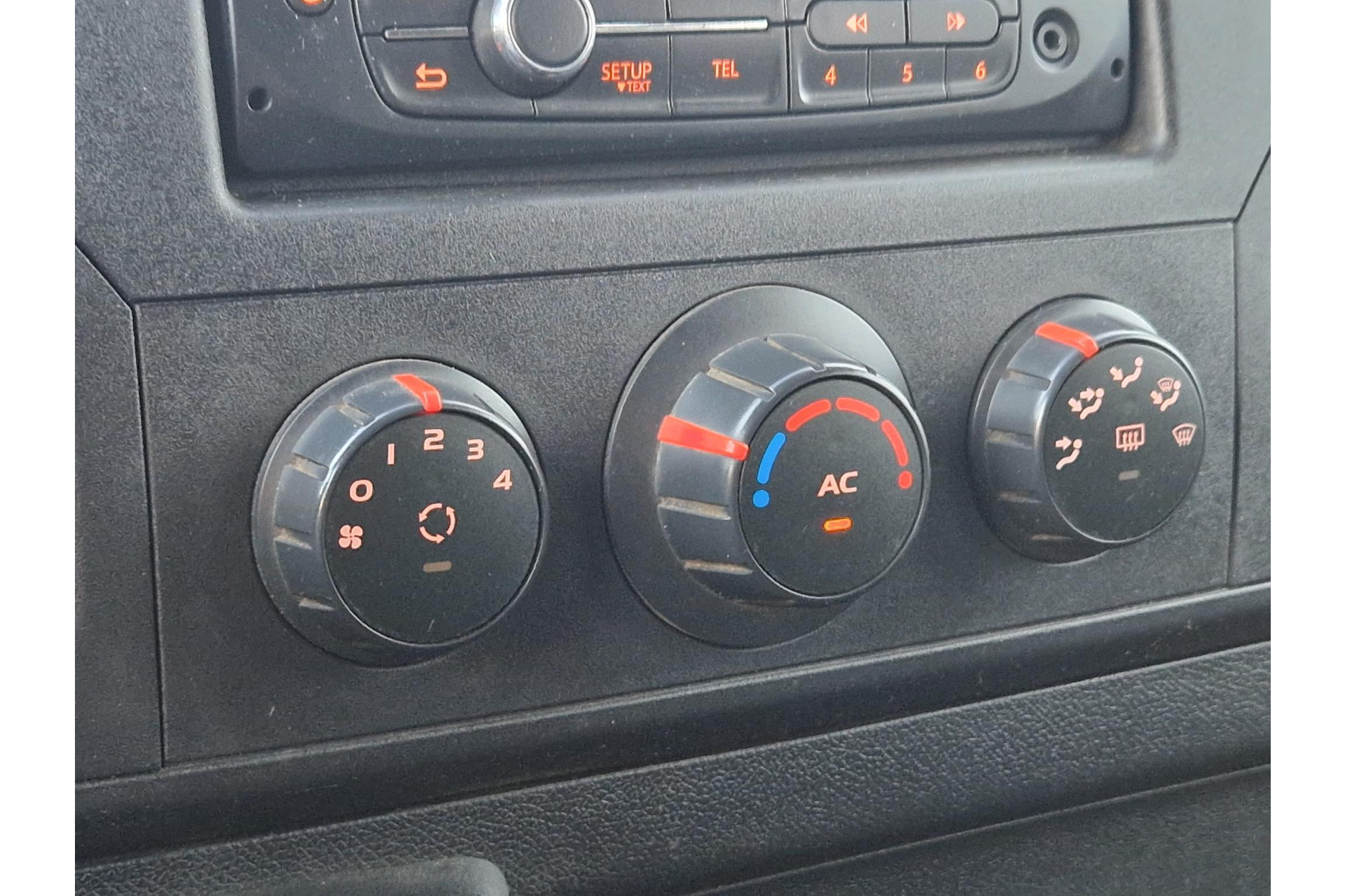 Renault Master 2.3 dCi L2H2 DC 5-PERSOONS AIRCO TREKHAAK 42399205-15.jpg | Autobedrijf Gerard Vulink