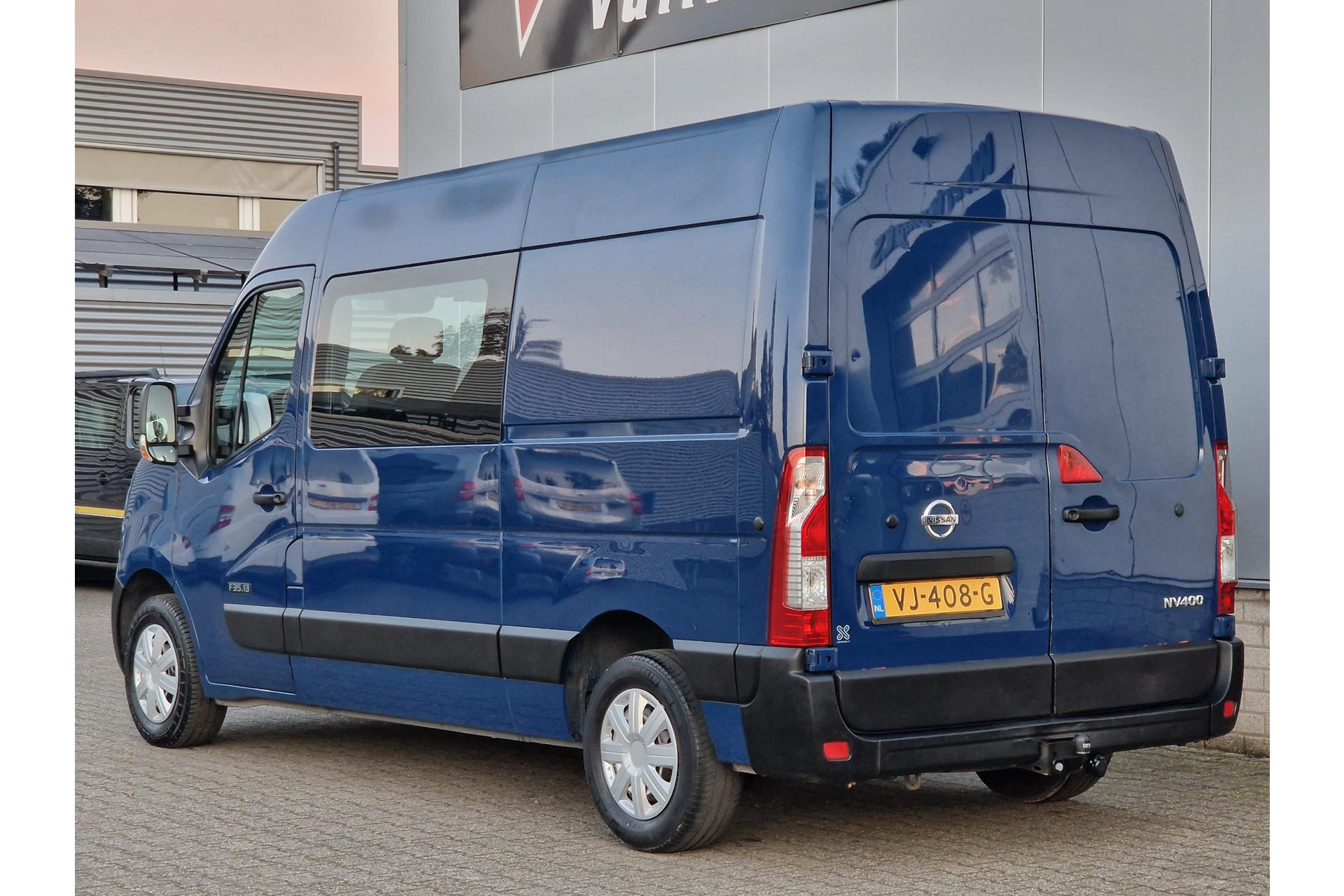Renault Master 2.3 dCi L2H2 DC 5-PERSOONS AIRCO TREKHAAK 42399205-5.jpg | Autobedrijf Gerard Vulink
