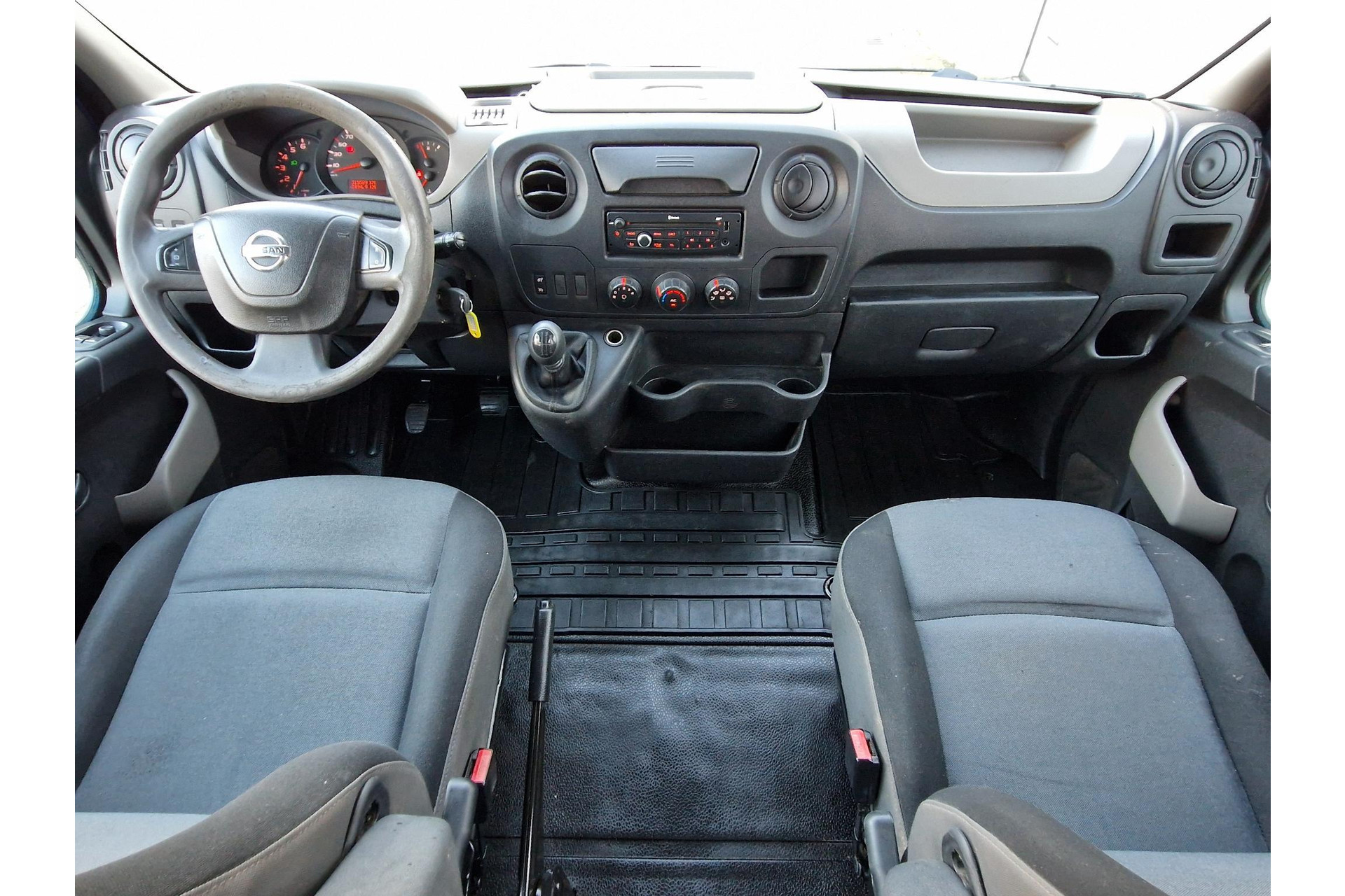 Renault Master 2.3 dCi L2H2 DC 5-PERSOONS AIRCO TREKHAAK 42399205-8.jpg | Autobedrijf Gerard Vulink