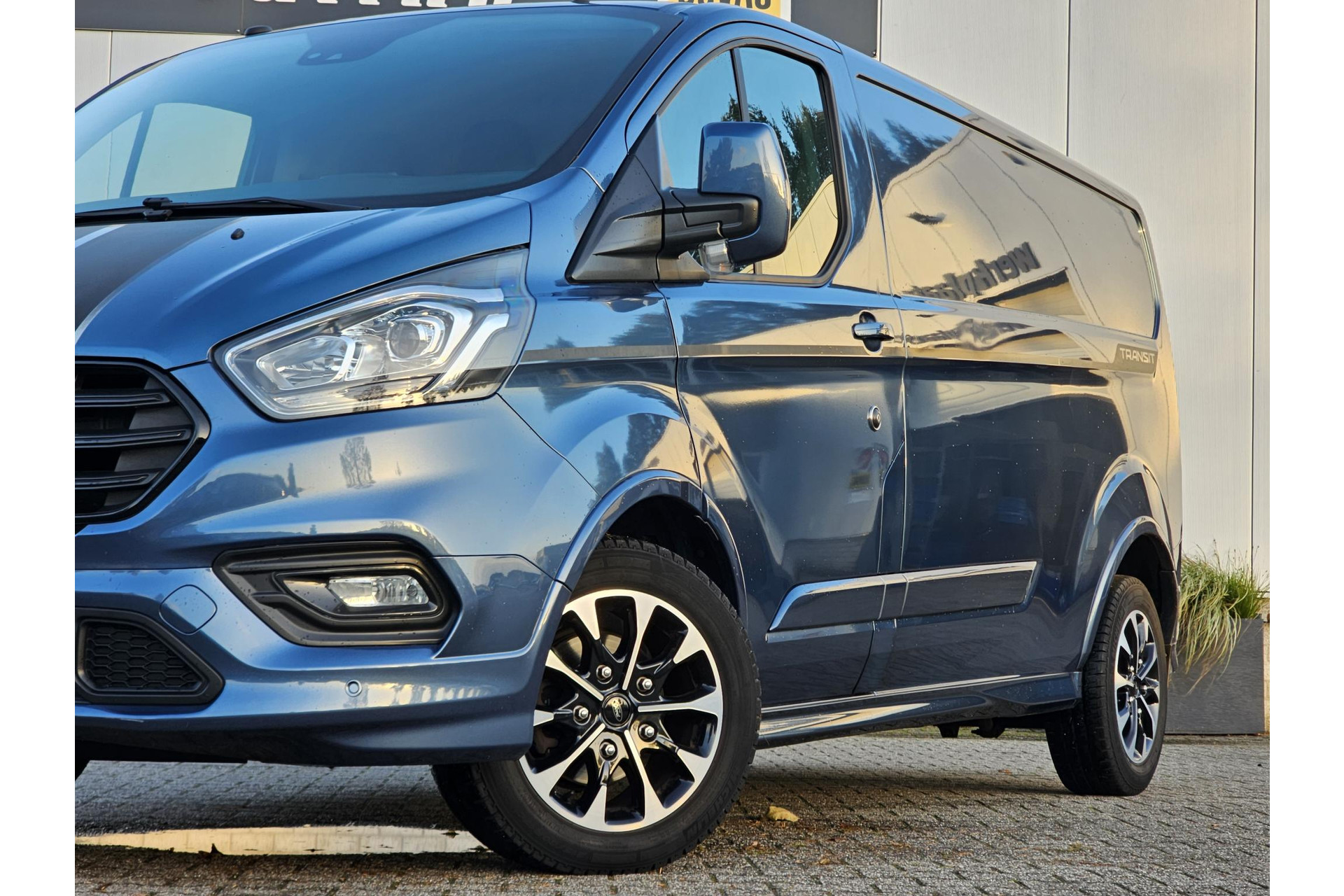 Ford Transit Custom Sport 2.0 TDCI 170PK L2H1 AUTOMAAT CAMERA ADAPTIVE 42860404-2.jpg | Autobedrijf Gerard Vulink