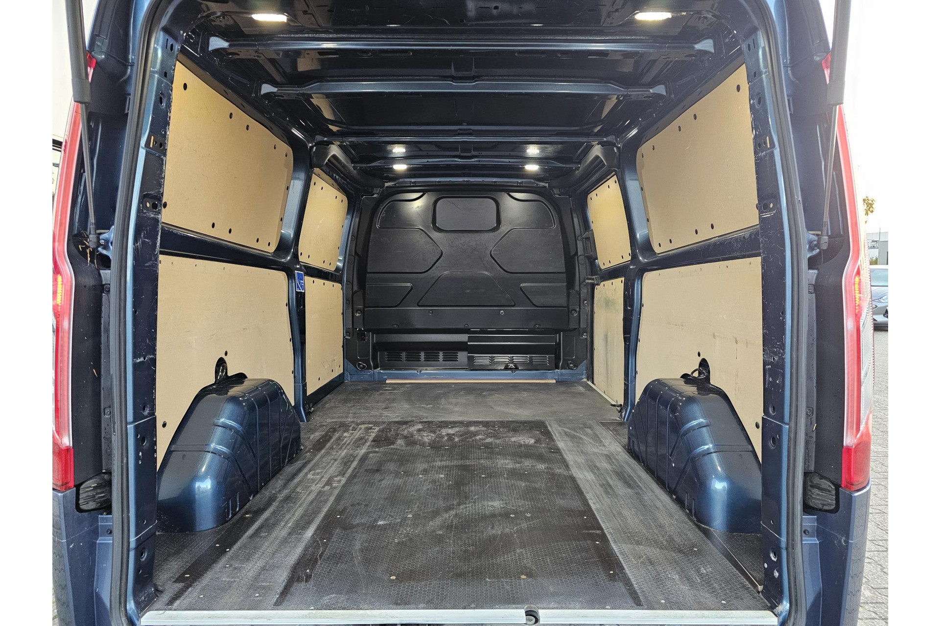 Ford Transit Custom Sport 2.0 TDCI 170PK L2H1 AUTOMAAT CAMERA ADAPTIVE 42860404-20.jpg | Autobedrijf Gerard Vulink