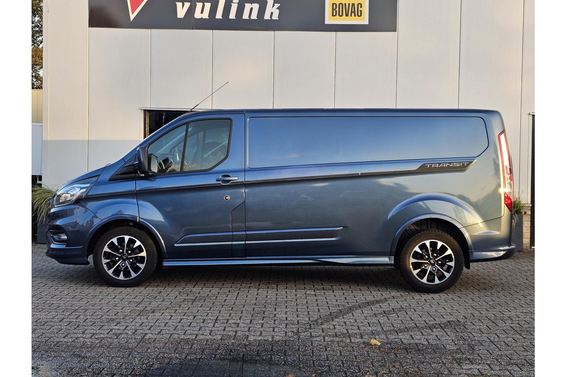 Ford Transit Custom Sport 2.0 TDCI 170PK L2H1 AUTOMAAT CAMERA ADAPTIVE 42860404-3.jpg | Autobedrijf Gerard Vulink