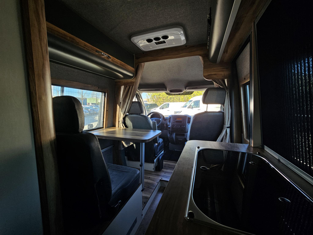 43637913-50.jpg