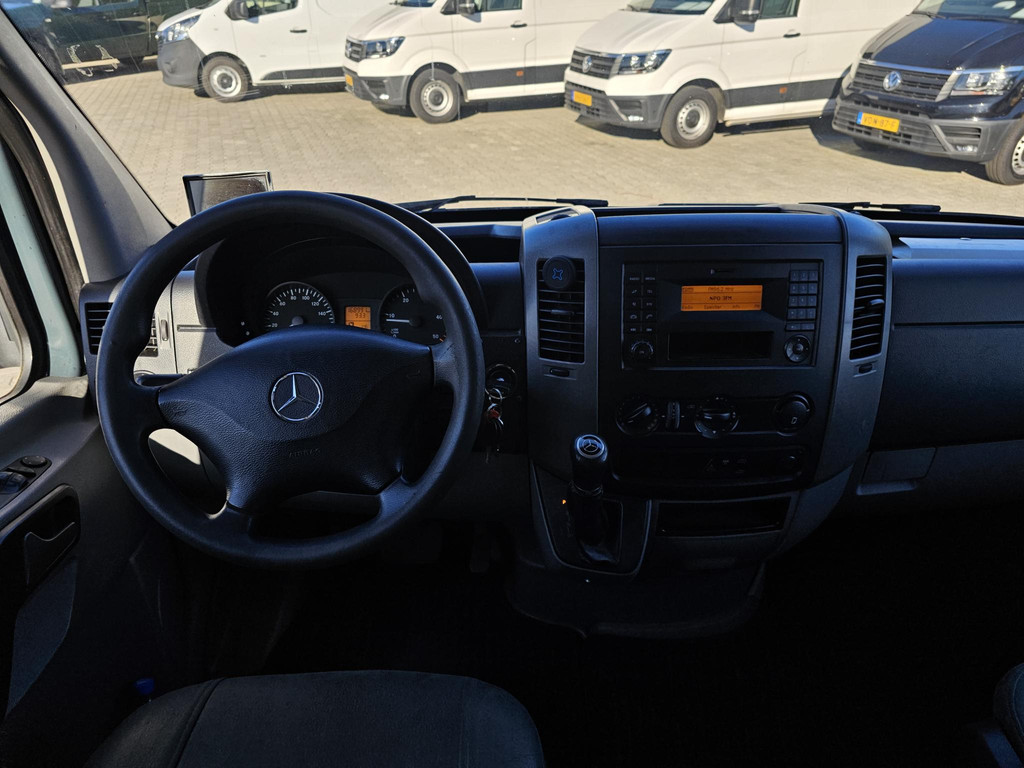 43637913-51.jpg