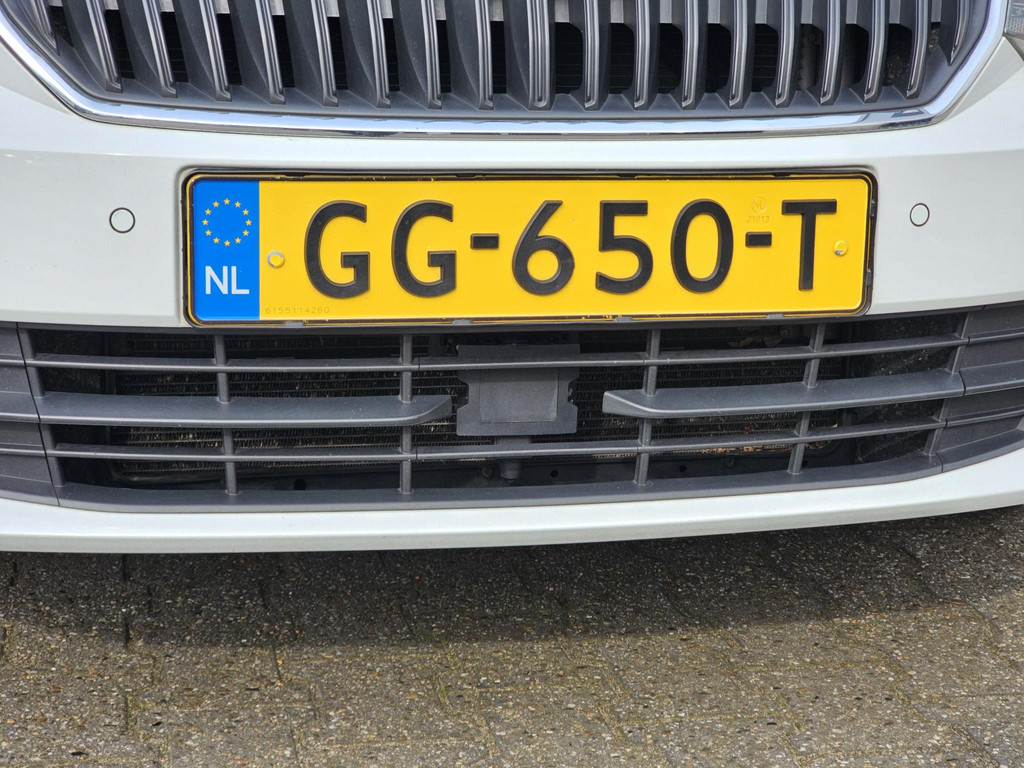 43697540-27.jpg