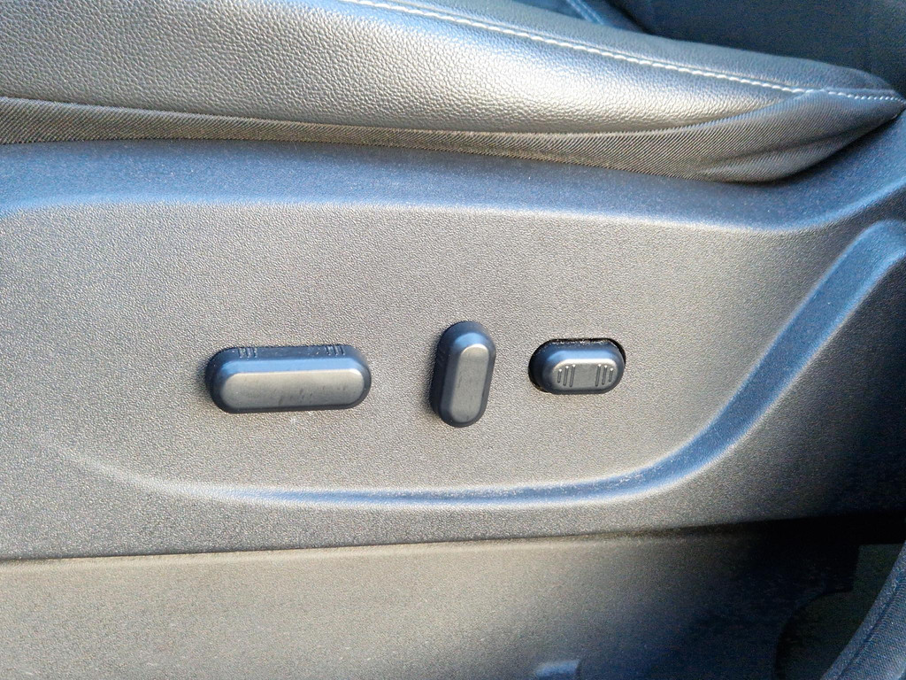 44248072-9.jpg