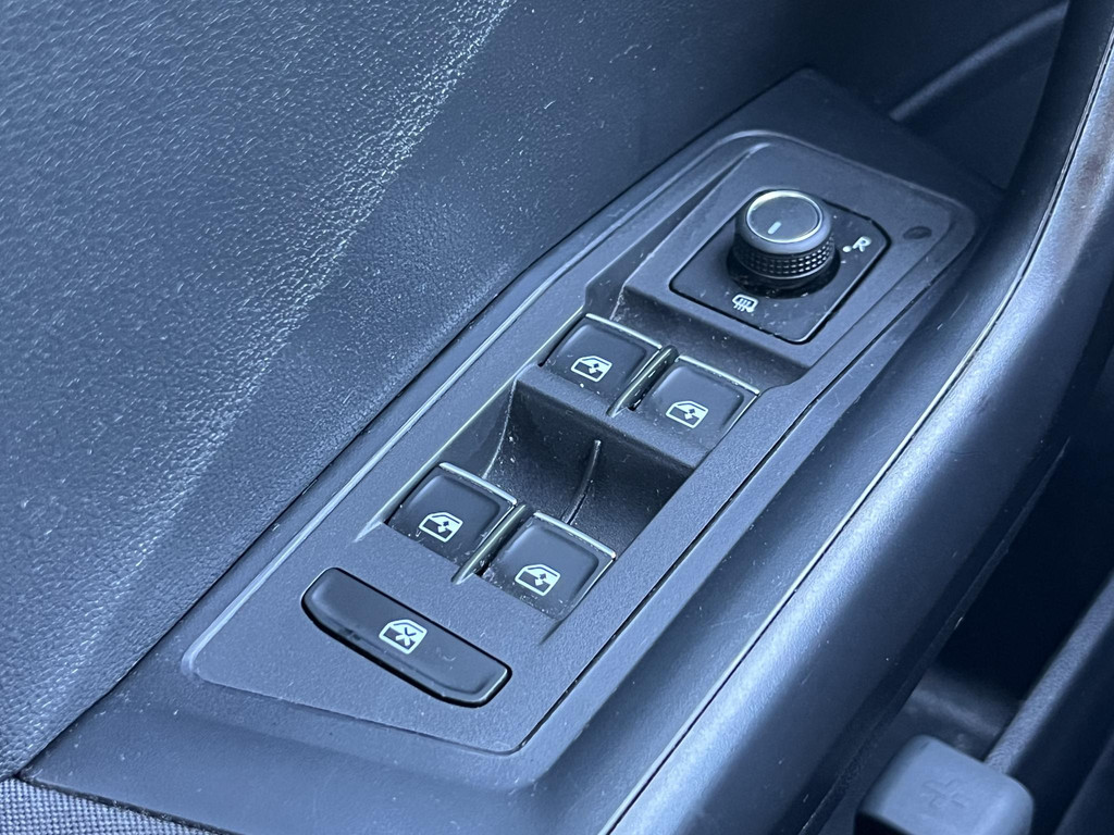 44634371-12.jpg