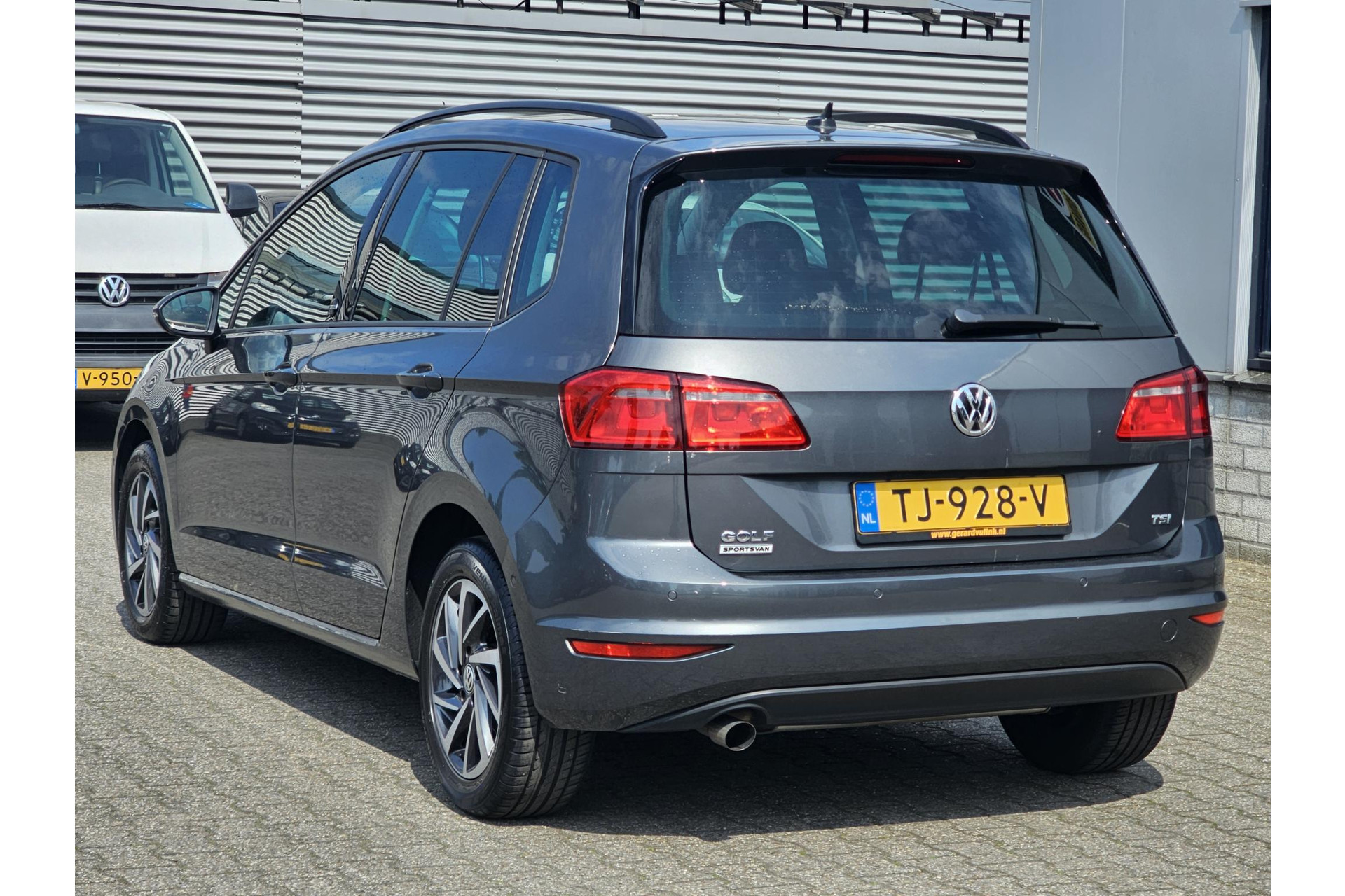 Volkswagen Golf Sportsvan 1.2 TSI DSG Sound ADAPTIVE CRUISE STOELVERW 44683855-3.jpg | Autobedrijf Gerard Vulink