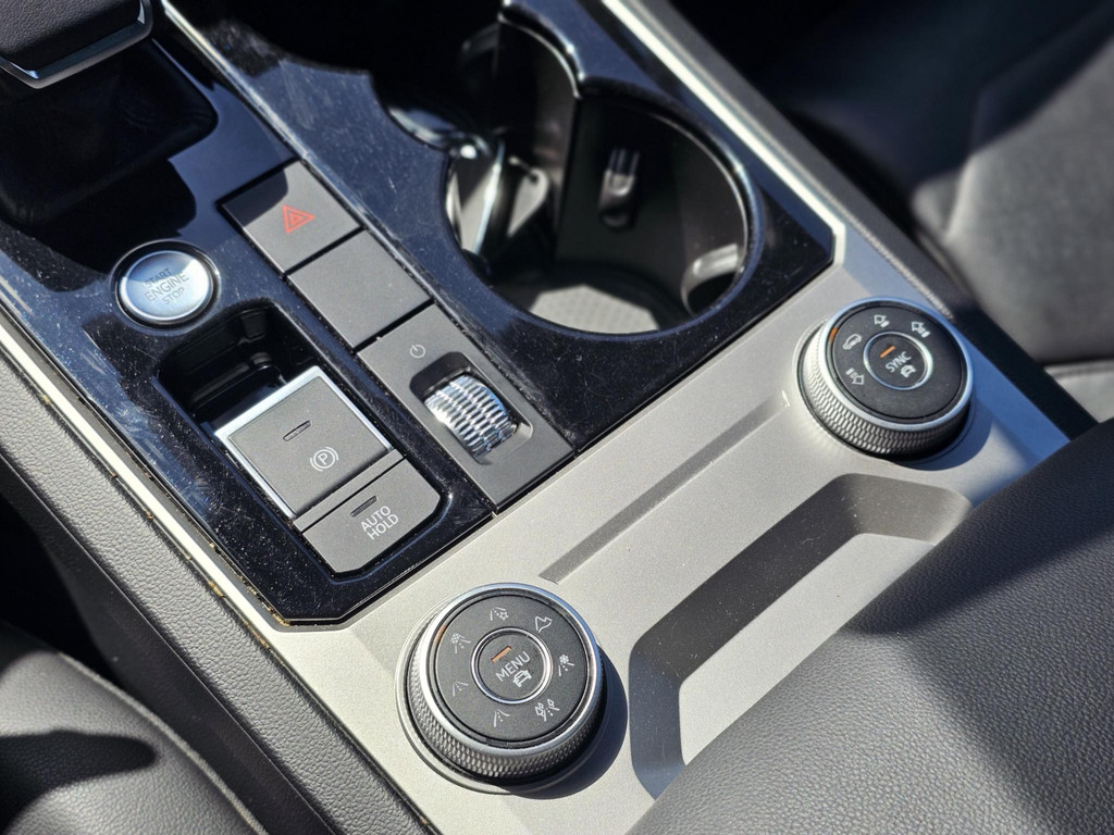44845359-23.jpg