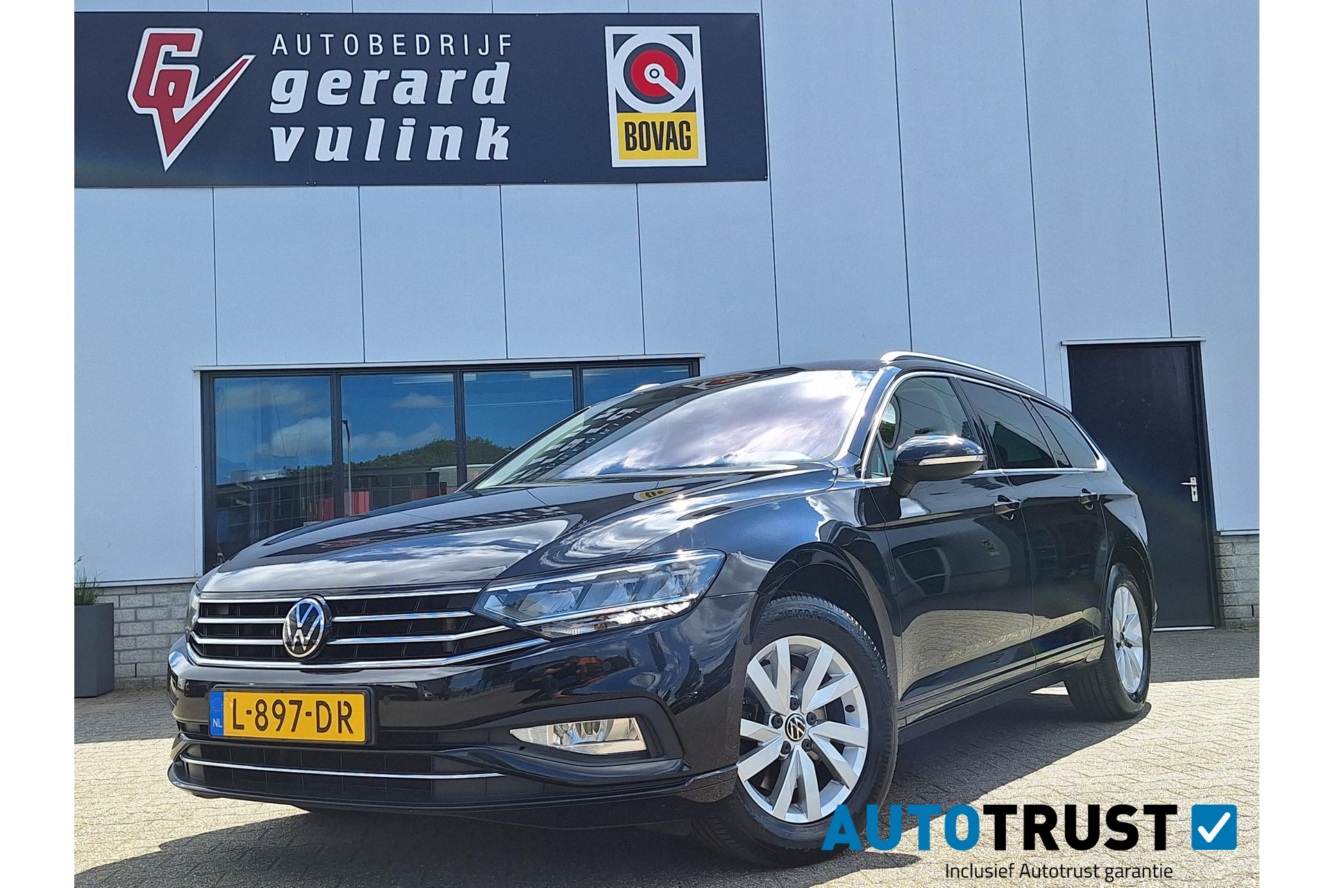 Volkswagen Passat Variant 1.5 TSI DSG Business TREKHAAK DIGI DASH ECC 45058314-0.jpg | Autobedrijf Gerard Vulink