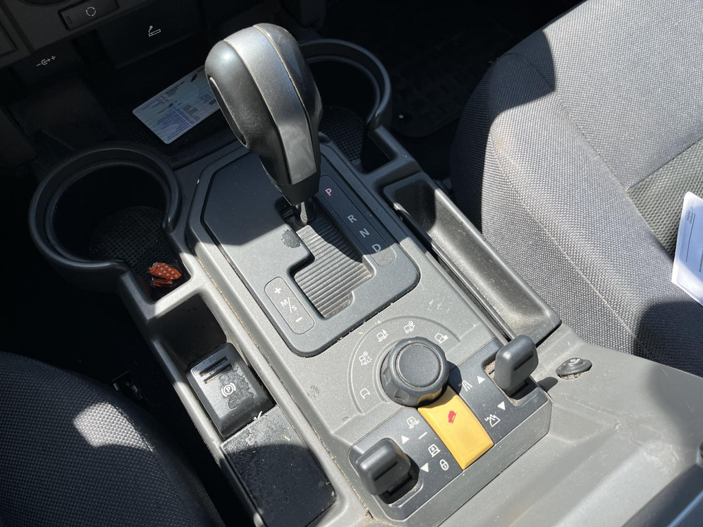 45221184-7.jpg