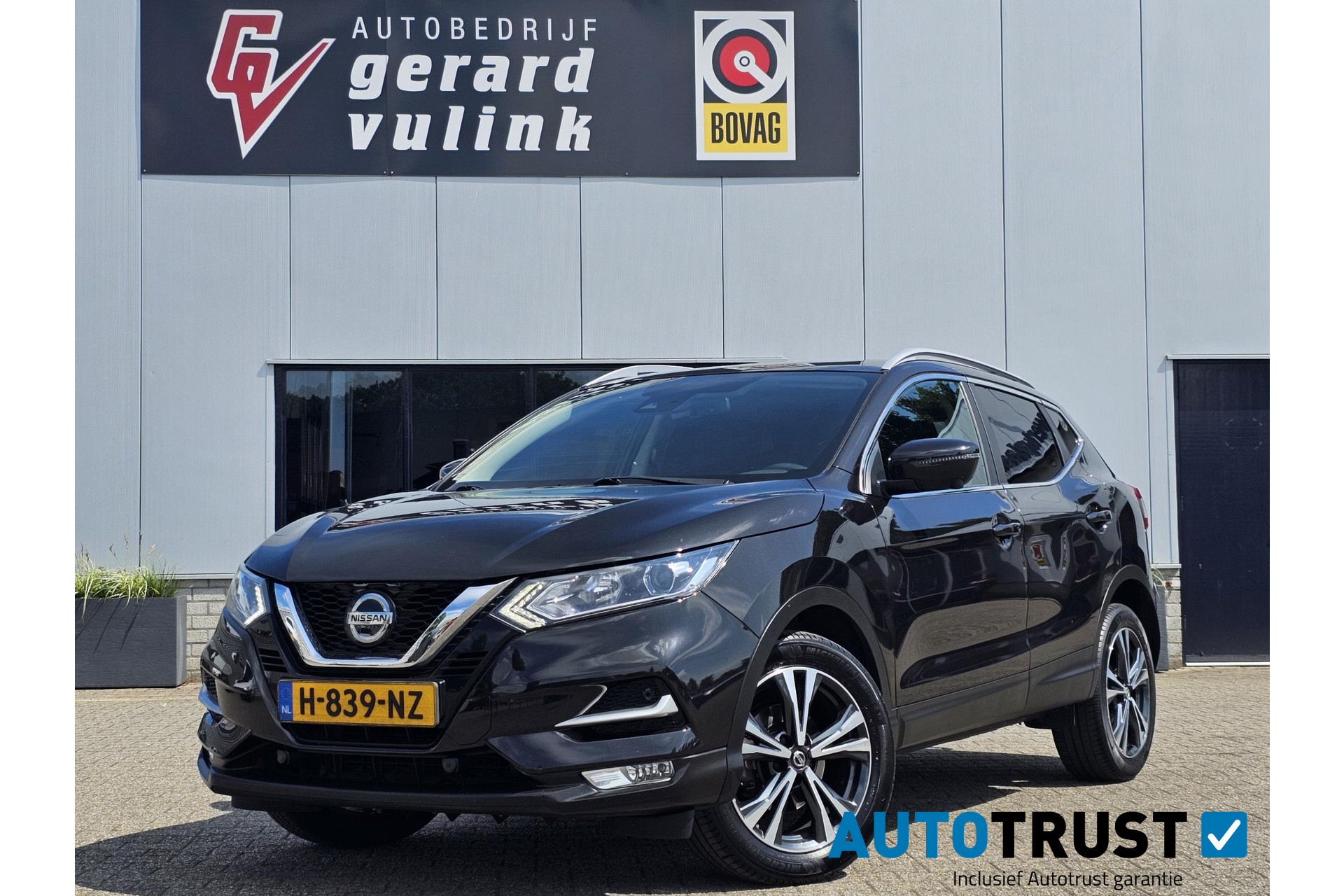 Nissan QASHQAI 1.3 DIG-T N-Connecta TREKHAAK PANORAMADAK CRUISE 45360064-0.jpg | Autobedrijf Gerard Vulink