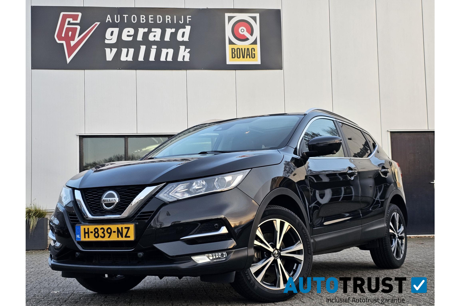Nissan QASHQAI 1.3 DIG-T N-Connecta TREKHAAK PANORAMADAK CRUISE 45360064-0.jpg | Autobedrijf Gerard Vulink