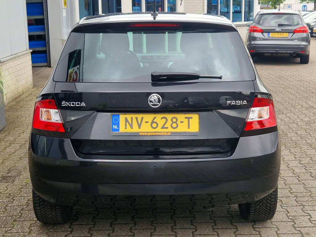 45579369-26.jpg