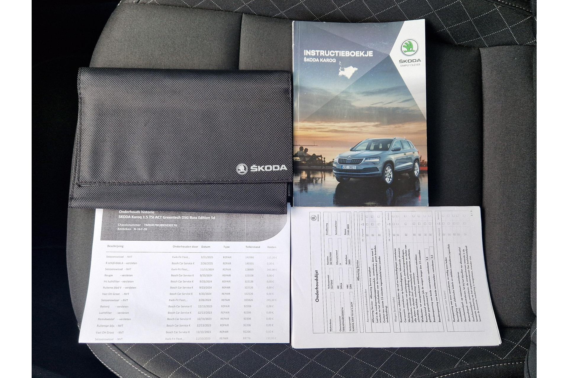 Škoda Karoq 1.5 TSI AUTOMAAT Business Edition TREKHAAK ECC 45636671-21.jpg | Autobedrijf Gerard Vulink