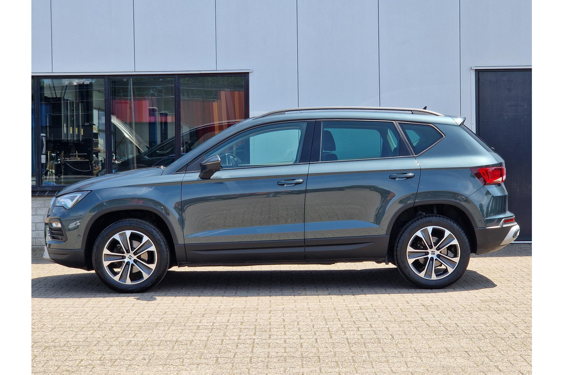 SEAT Ateca 1.5 TSI Style Business Intens CAMERA PANO CARPLAY 45684041-4.jpg | Autobedrijf Gerard Vulink