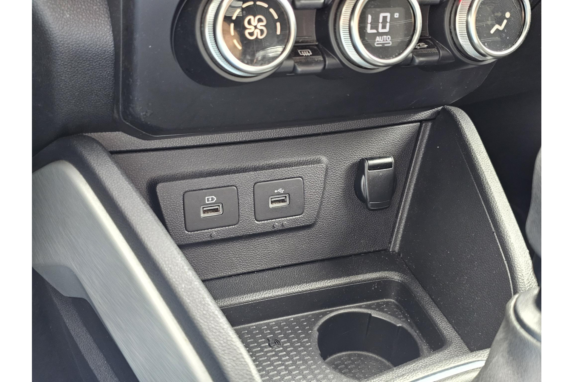 Dacia Duster 1.3 TCe 130PK Prestige TREKHAAK CLIMA CAMERA 45715749-14.jpg | Autobedrijf Gerard Vulink