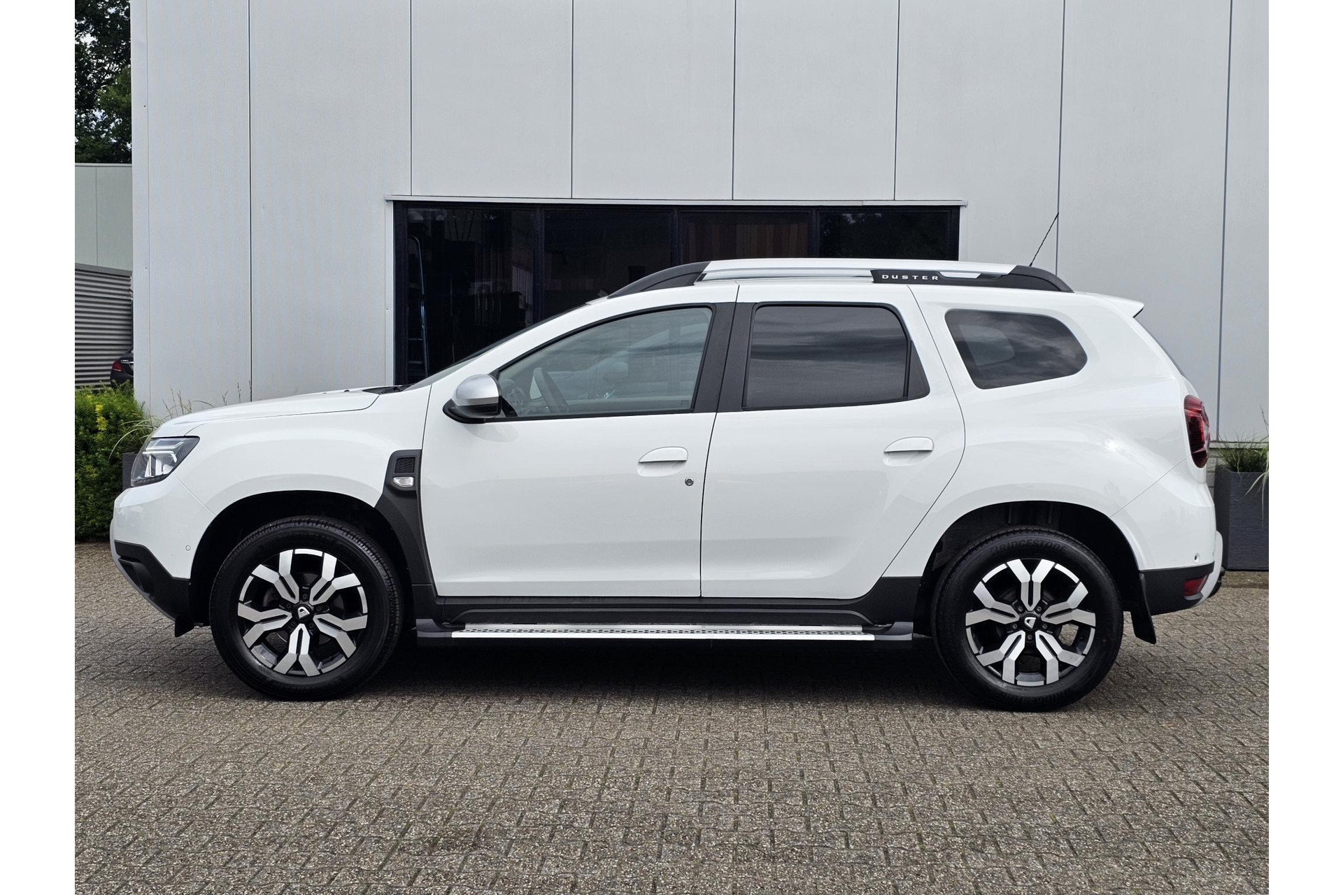 Dacia Duster 1.3 TCe 130PK Prestige TREKHAAK CLIMA CAMERA 45715749-3.jpg | Autobedrijf Gerard Vulink