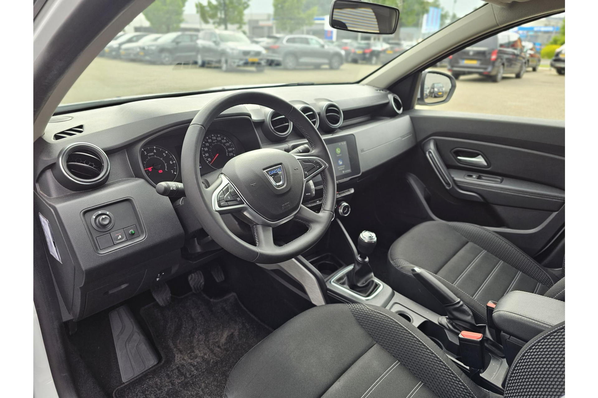 Dacia Duster 1.3 TCe 130PK Prestige TREKHAAK CLIMA CAMERA 45715749-5.jpg | Autobedrijf Gerard Vulink