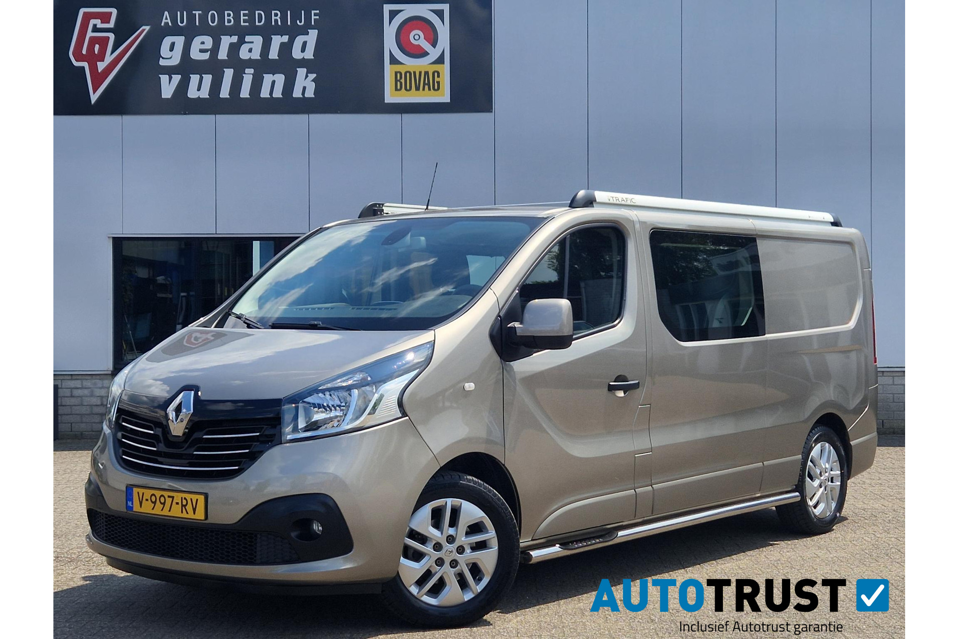 Renault Trafic 1.6 dCi T29 L2H1 5 PERS CLIMA NAV CRUISE TREKHAAK 45789009-0.jpg | Autobedrijf Gerard Vulink