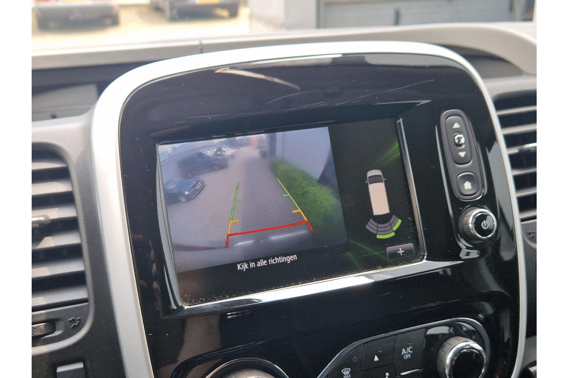 Renault Trafic 1.6 dCi T29 L2H1 5 PERS CLIMA NAV CRUISE TREKHAAK 45789009-13.jpg | Autobedrijf Gerard Vulink