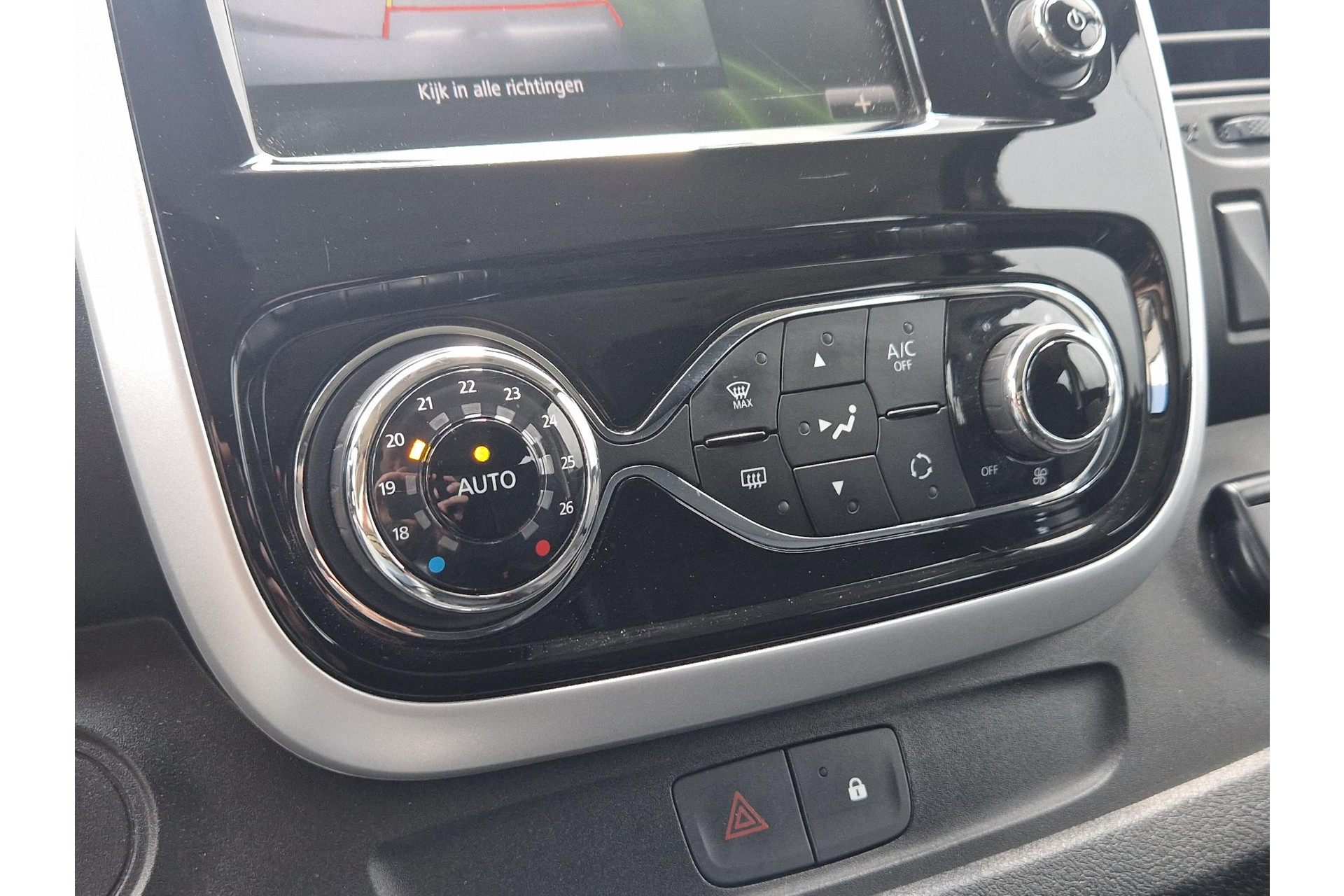 Renault Trafic 1.6 dCi T29 L2H1 5 PERS CLIMA NAV CRUISE TREKHAAK 45789009-14.jpg | Autobedrijf Gerard Vulink