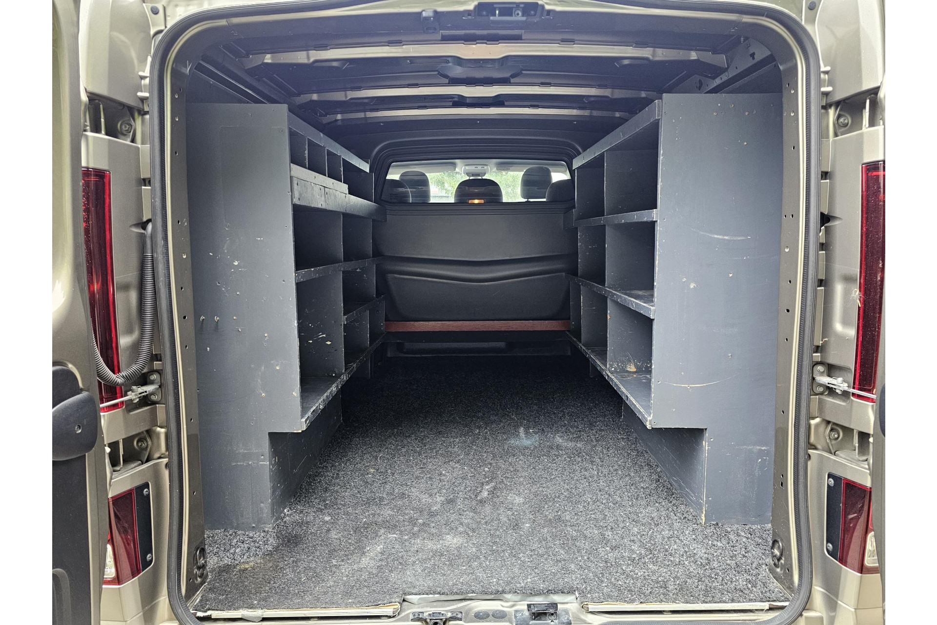 Renault Trafic 1.6 dCi T29 L2H1 5 PERS CLIMA NAV CRUISE TREKHAAK 45789009-16.jpg | Autobedrijf Gerard Vulink