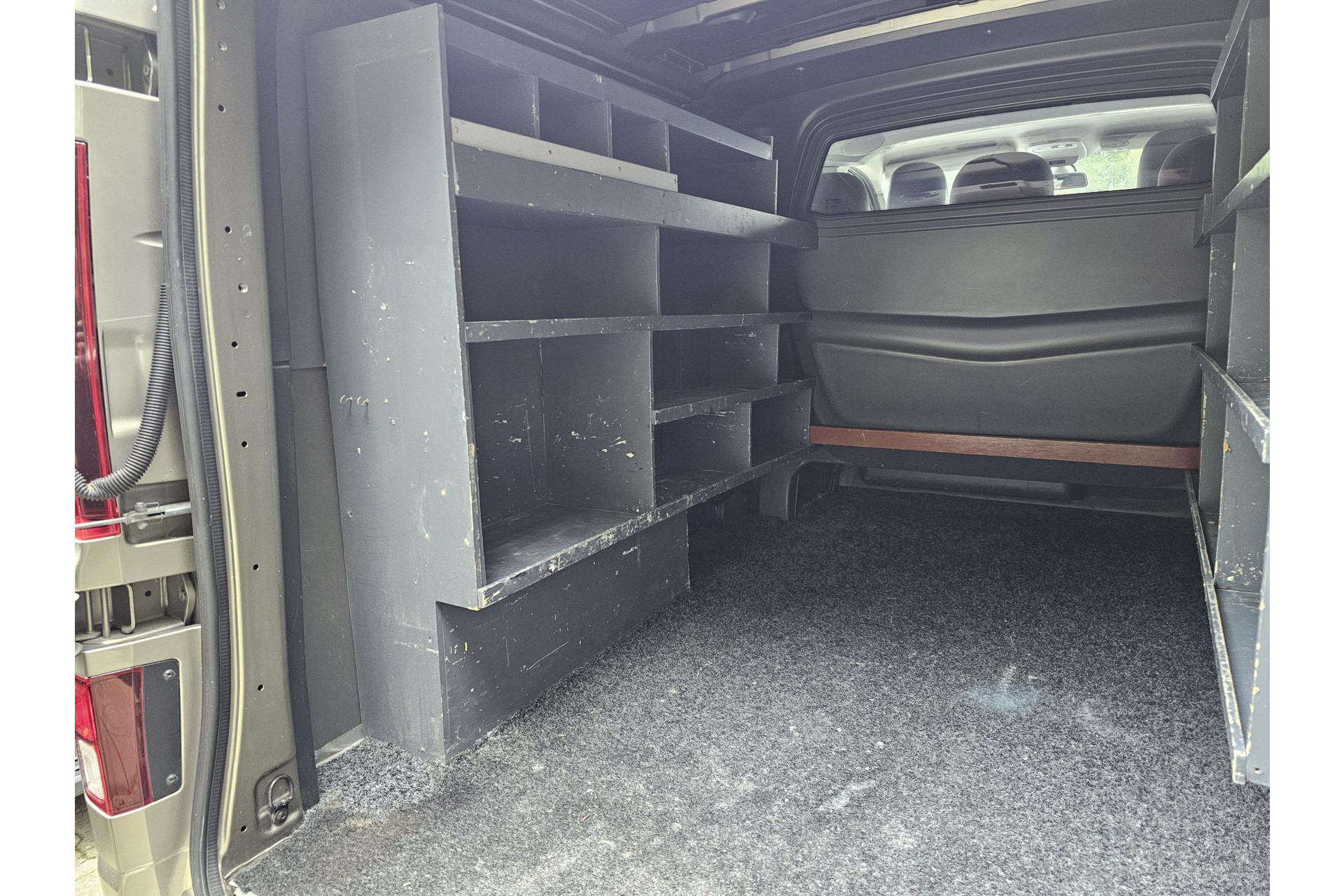 Renault Trafic 1.6 dCi T29 L2H1 5 PERS CLIMA NAV CRUISE TREKHAAK 45789009-17.jpg | Autobedrijf Gerard Vulink