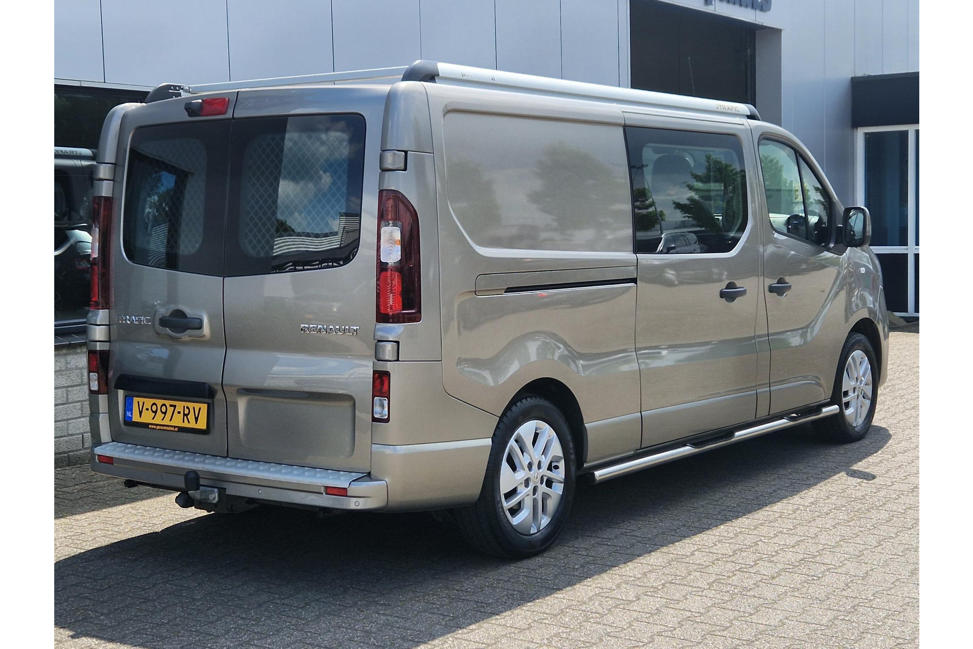 Renault Trafic 1.6 dCi T29 L2H1 5 PERS CLIMA NAV CRUISE TREKHAAK 45789009-20.jpg | Autobedrijf Gerard Vulink