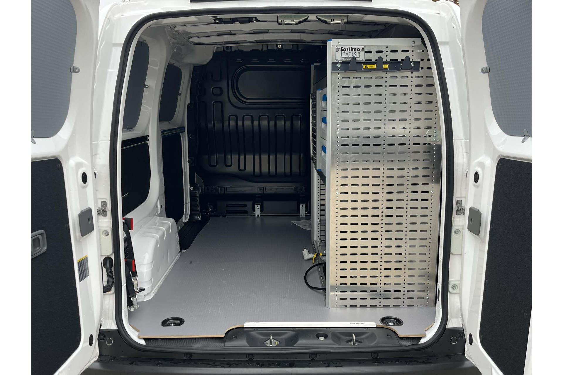 Nissan NV200 Optima 40 kWh 12 MND BOVAG GARANTIE CAMERA CRUISE 46104525-14.jpg | Autobedrijf Gerard Vulink