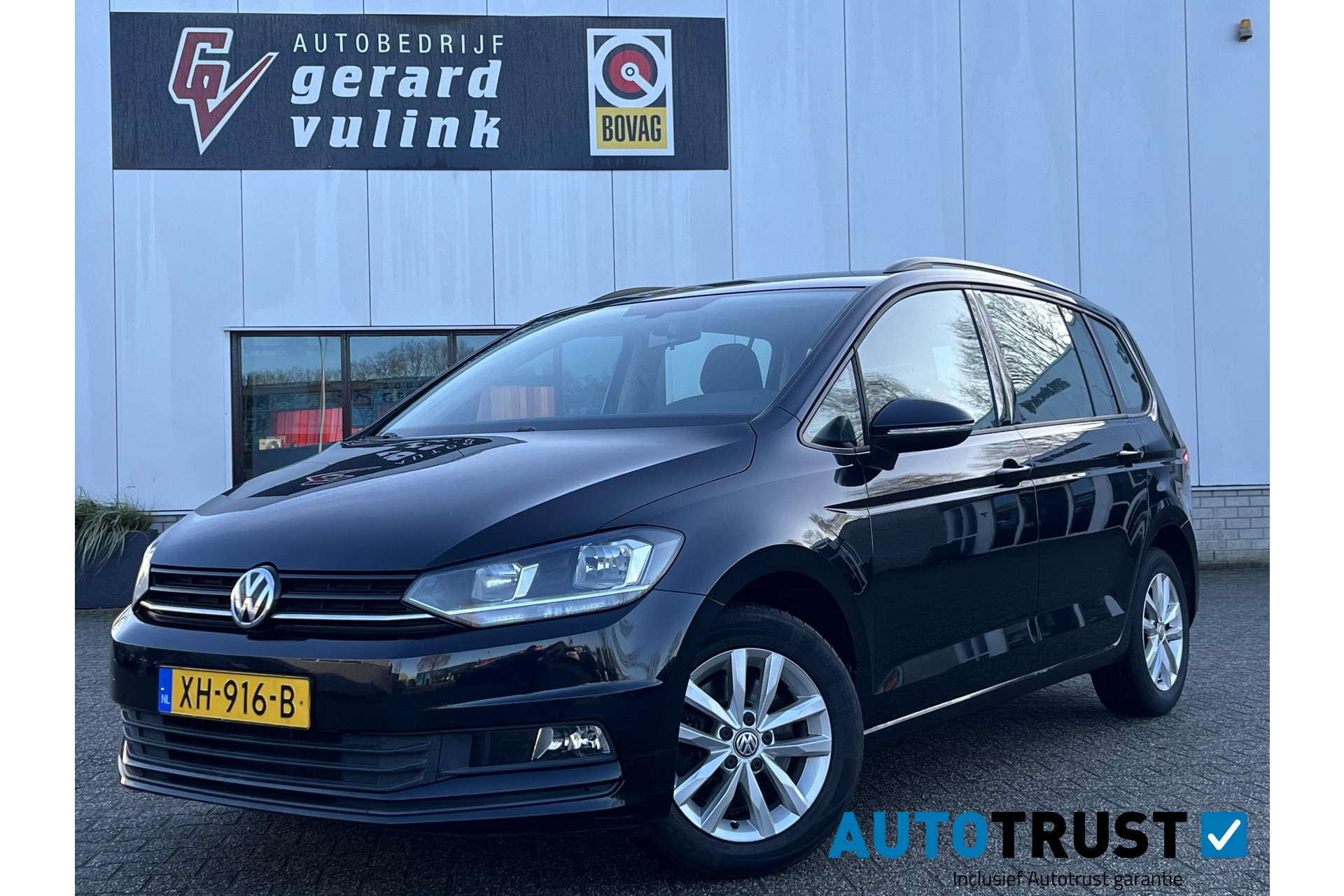 Volkswagen Touran 1.2 TSI Comfortline Edition 7-persoons CARPLAY 46154906-0.jpg | Autobedrijf Gerard Vulink